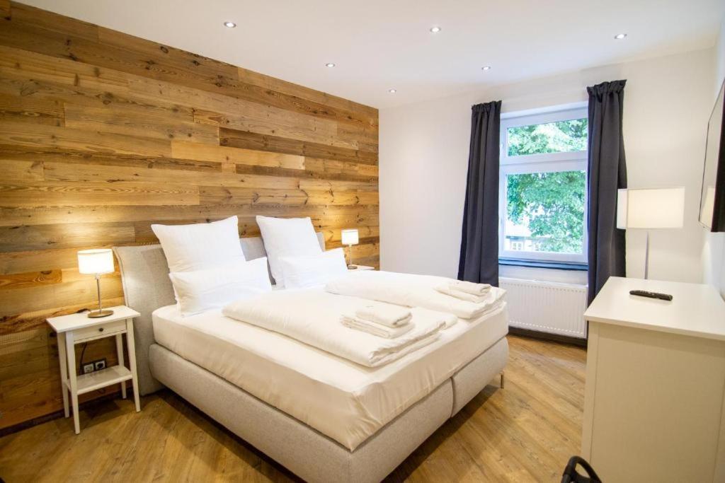 Schiefer Suite Hotel & Apartments Гослар Екстериор снимка
